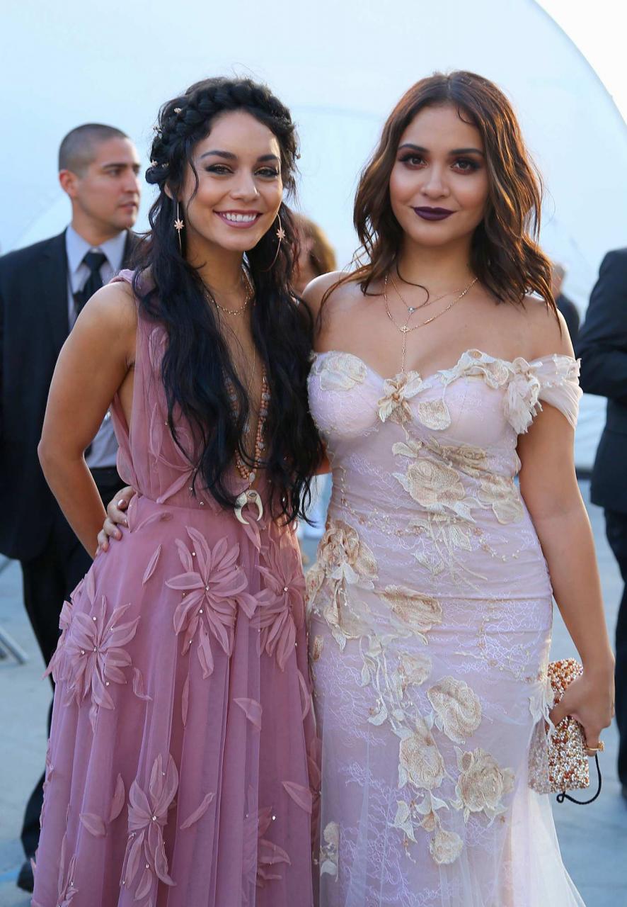 Stella Hudgens in Galia Lahav for the 2015 MTV VMAs-03