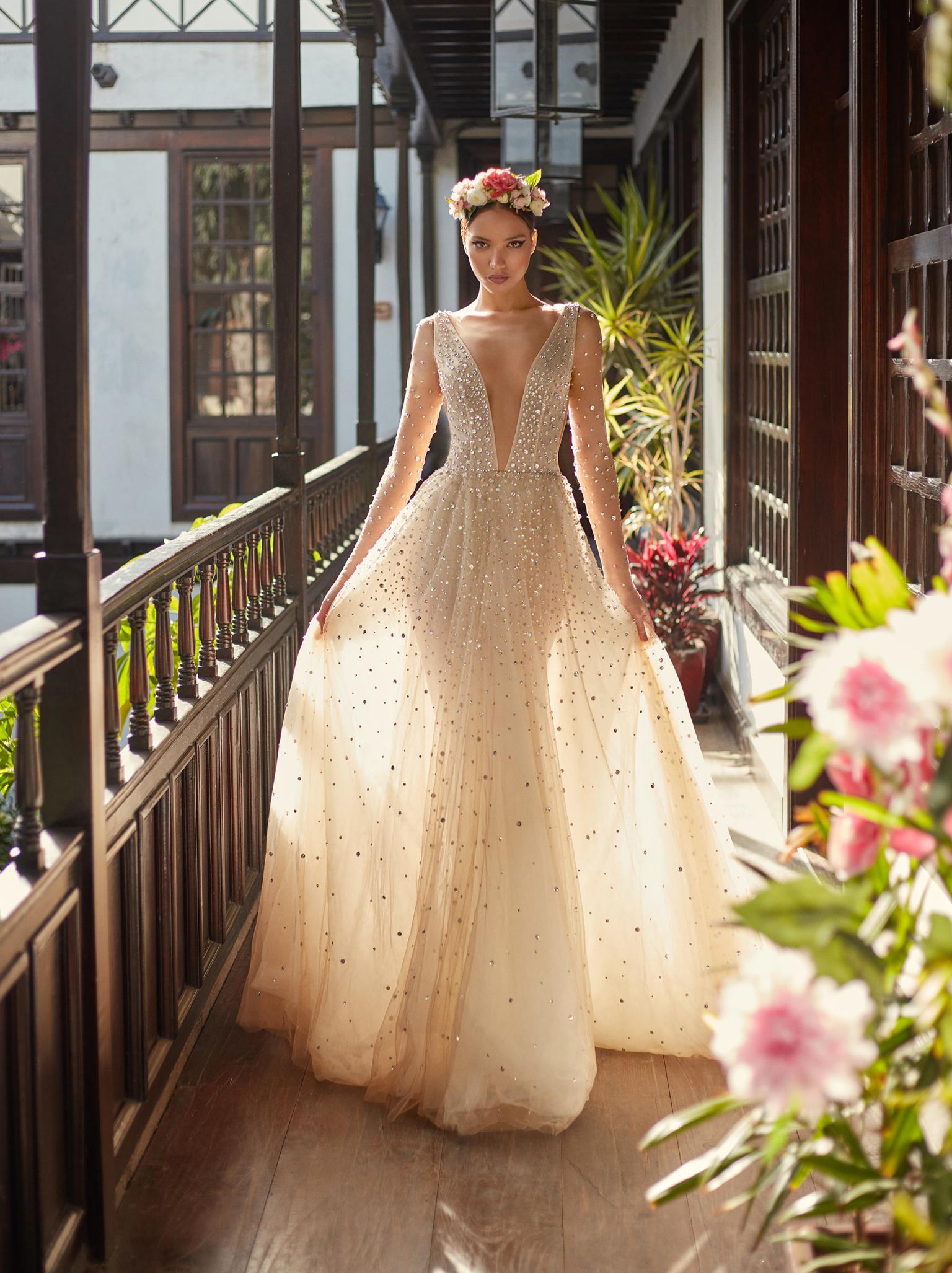 10 Spectacular Long Sleeve Wedding Dresses for Winter Brides - Galia Lahav