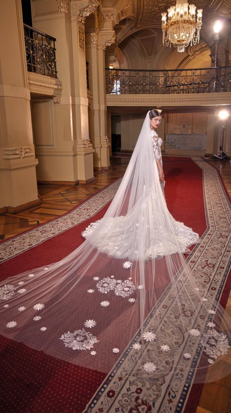 Bridal Couture Collection No. 14 - Make a scene - Lindsey-Veil
