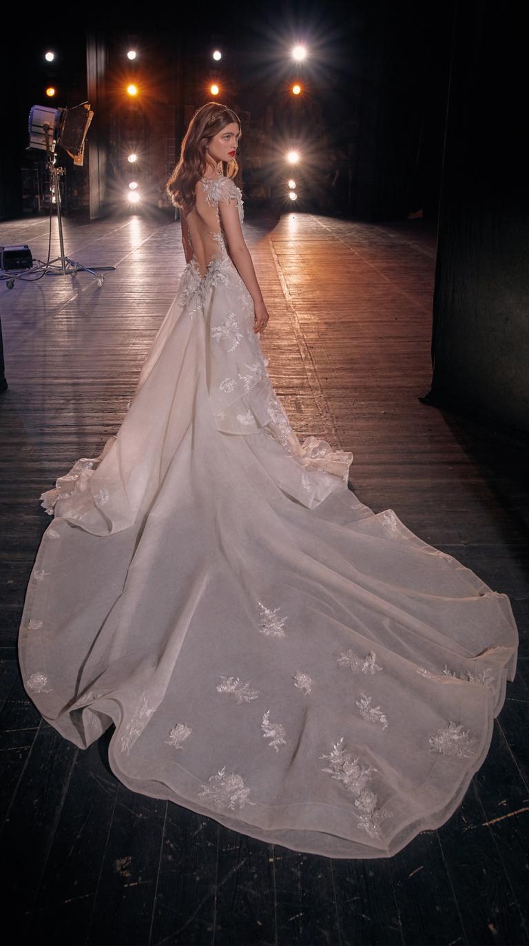 Bridal Couture Collection No. 14 - Make a scene - Martha-Train