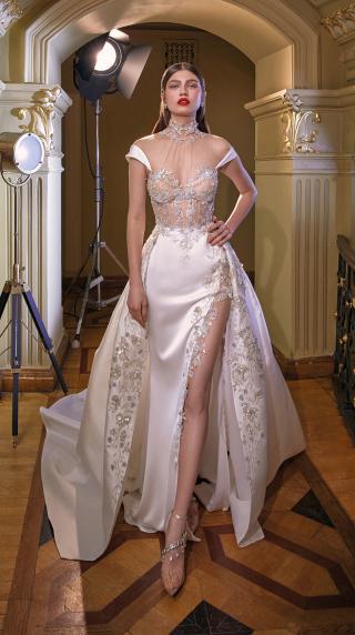 Bridal Couture Collection No. 14 - Make a scene - Miranda-Train