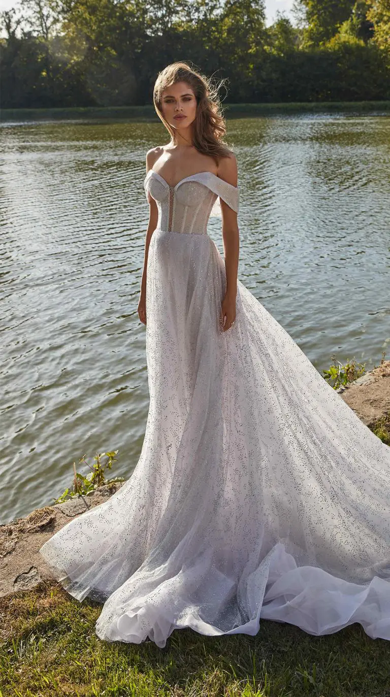 wedding dresses for petite small bust