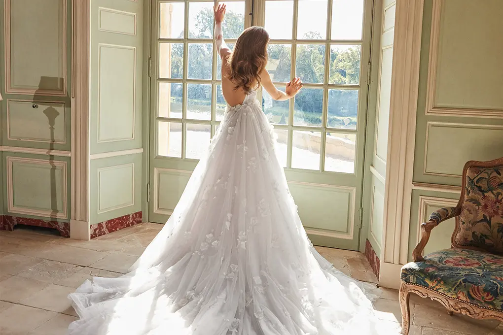 different types of wedding dress trains