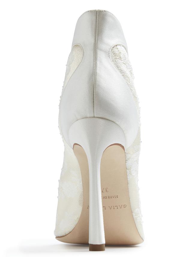 Lucinda (lace) B