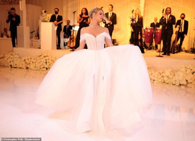  The wedding of Paris Hilton and Carter Reum, Bel Air, Los Angeles, California, USA in Galia Lahav 
