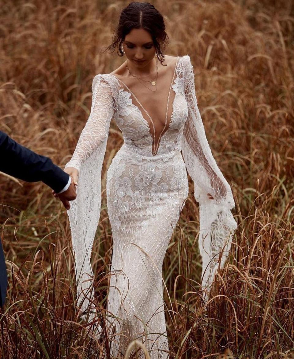Idilliya Wedding Dress – UGC