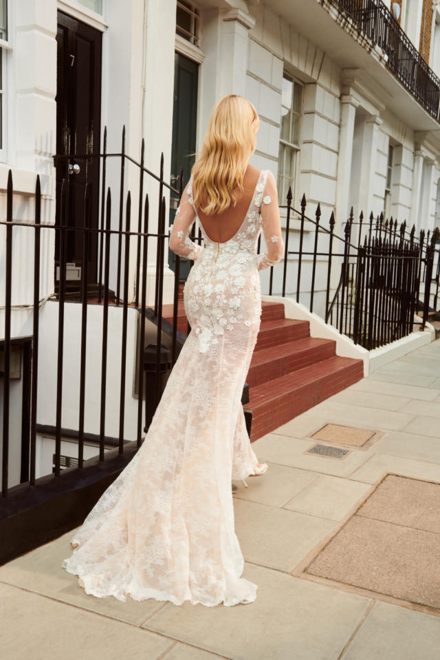 Mona | Lace Mermaid V Neckline Wedding Dress With Sleeves