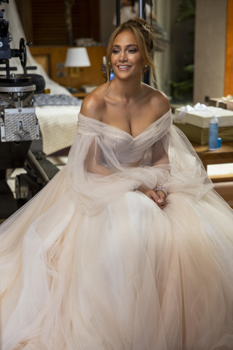 jennifer lopez shotgun wedding dress